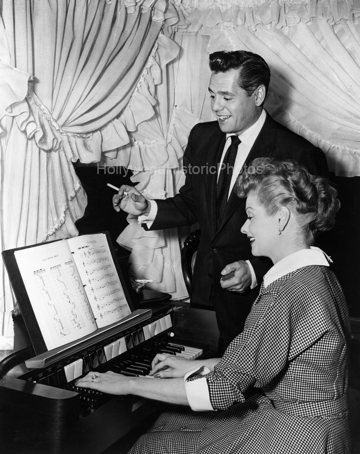 Lucille Ball 1955 With Desi Arnaz  at home WM.jpg